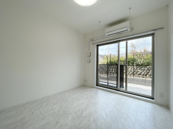 ラフィスタ鷺沼 南棟の物件内観写真